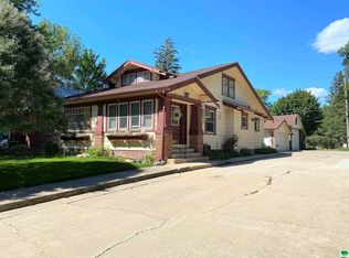 707 W 5th St, Storm Lake, IA 50588