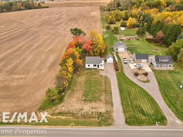 1658 W Gilford Rd, Caro, MI 48723