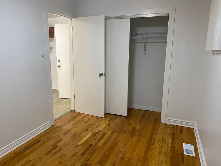 3145 S May St #1F — Photo 12