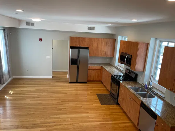 1488 Westminster St #4, Providence, RI 02909