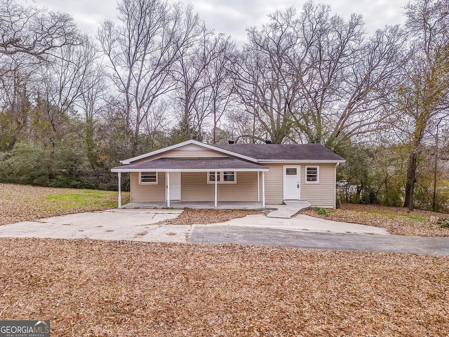 2888 Old Summerville Rd photo 1