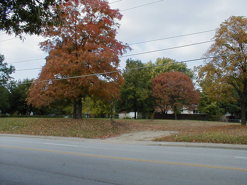 1st image of 2312 Ne 72 Street