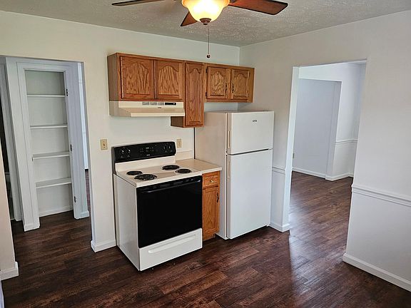 3rd image of 7409 W Boulevard 1