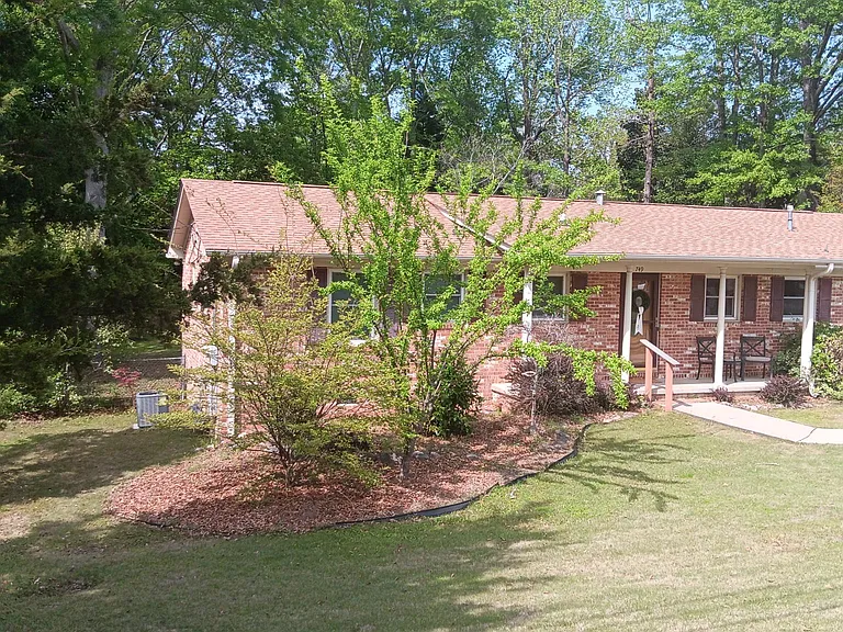 749 McKinley Ave — Photo 2