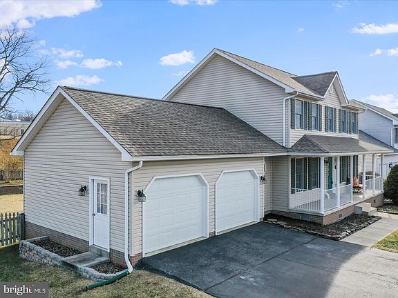2nd image of 122 Bennett Dr