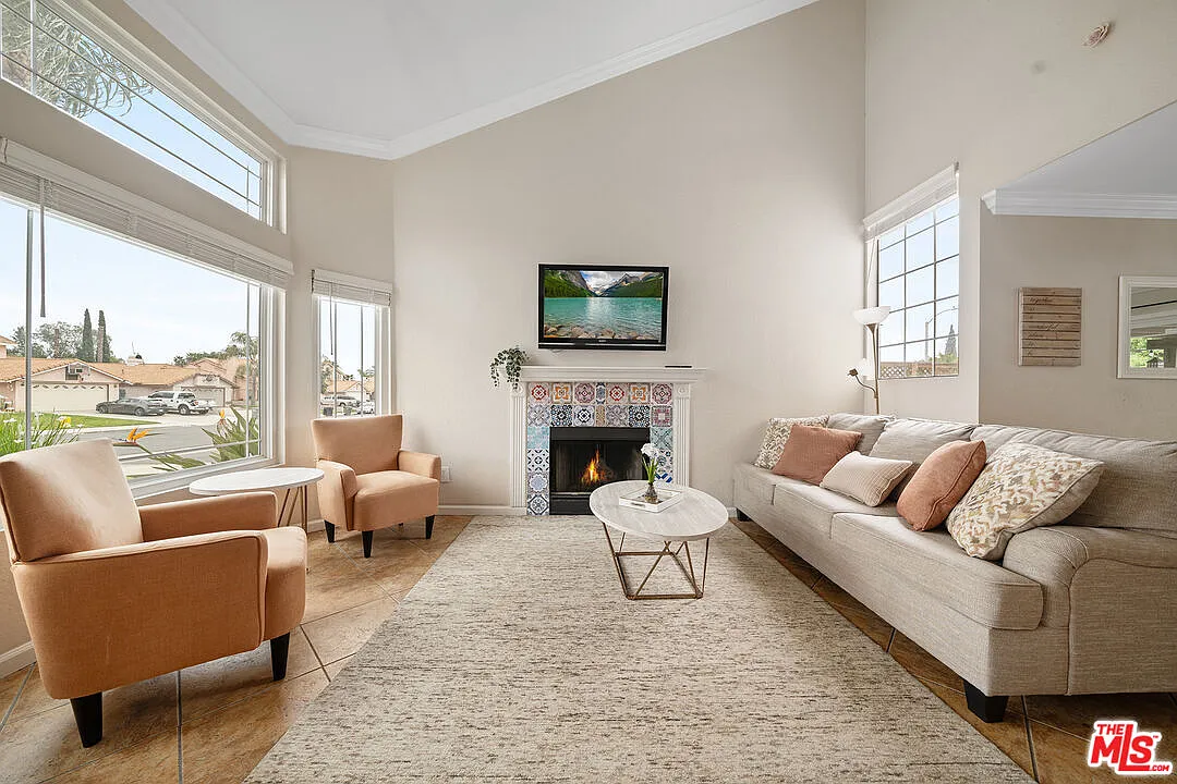 4 bed, 2.5 bath, 1458 sqft, $3,500 — Photo 3