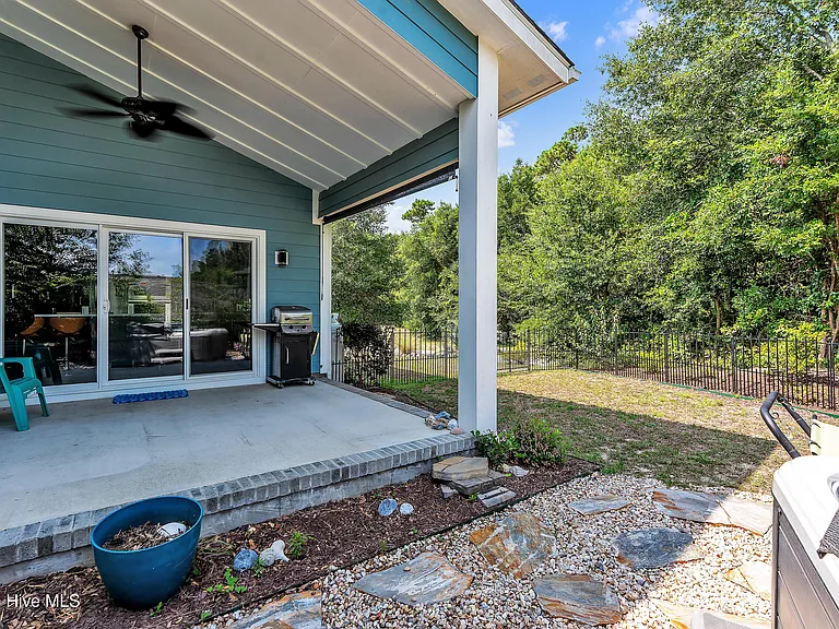 8708 Plantation Dr — Photo 7