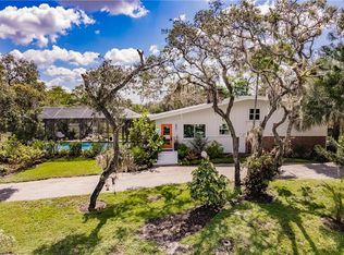 63 Constitution Dr, Naples, FL 34112