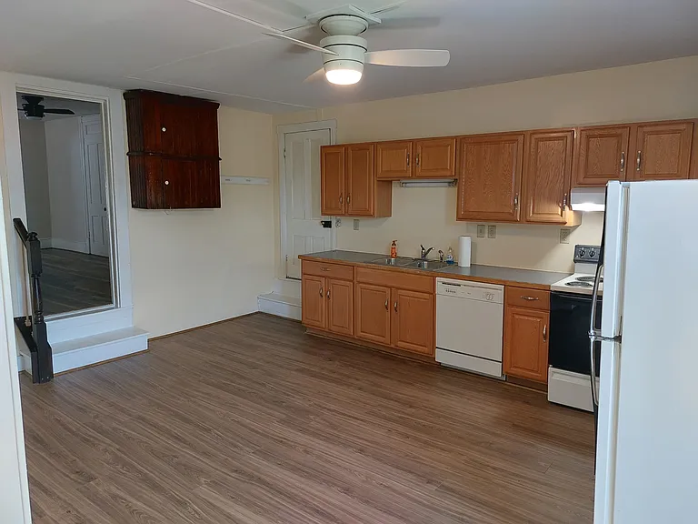 209 Lincoln Way E — Photo 13