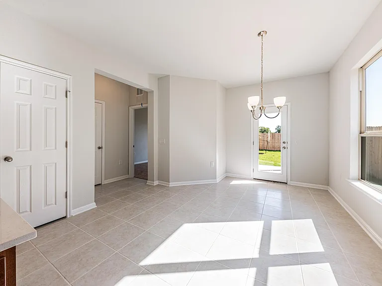 708 Durness Dr — Photo 7