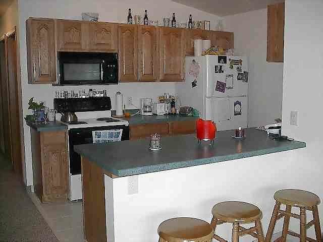 2nd image of 318 W 12th St APT B