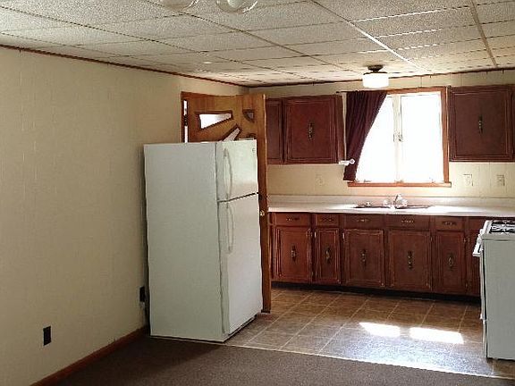 3rd image of 107 Central Ave