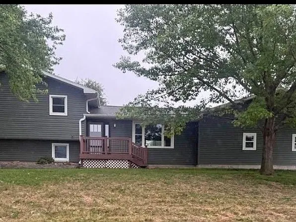 902 Harvard Ave, Genoa, NE 68640