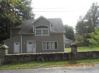 7 Cookingham Rd, Poughkeepsie, NY 12601