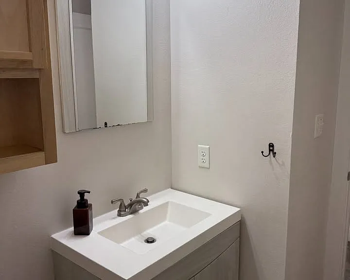 324 W Cummings St — Photo 14