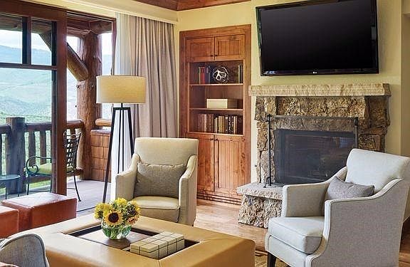 A fresh, mountain modern style can be found in the newly renovated fractional residences of Timbers Bachelor Gulch