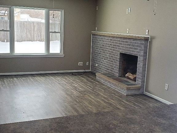4th image of 50550 Bristol Ave