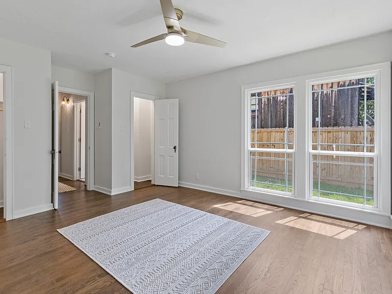 46 Vaughn Dr — Photo 23
