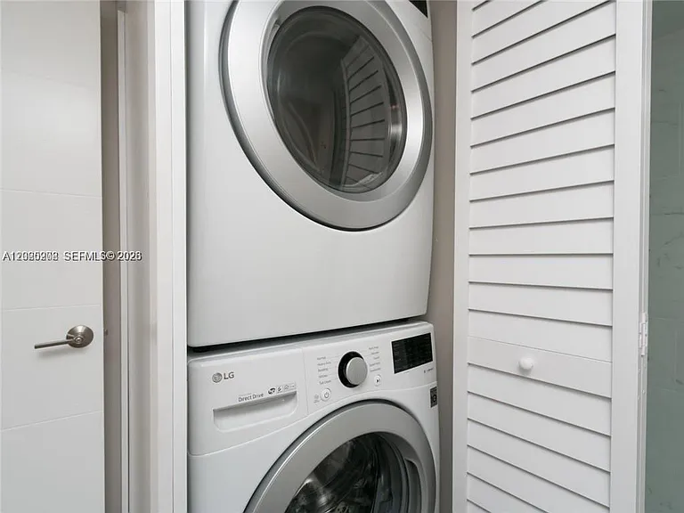 436 Lakeview Dr #203 — Photo 8