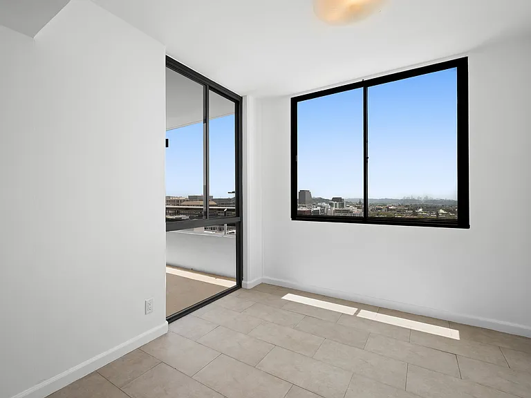 343 Pioneer Dr #1703 — Photo 17