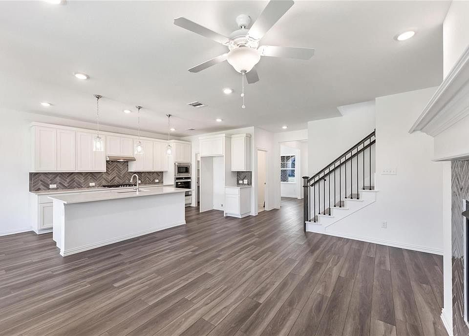 1st image of 1732 Everglades Dr #1732