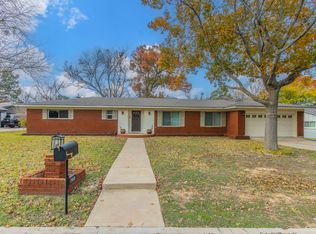 700 Falcon Dr, Woodway, TX 76712