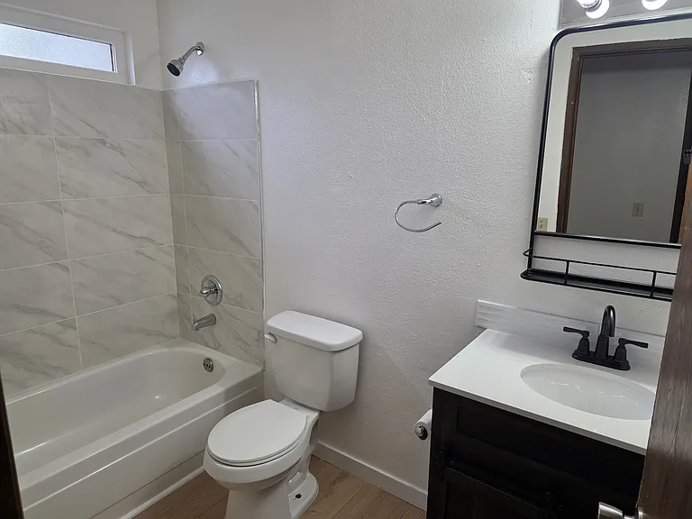 3110 S 216th St #D1 — Photo 14