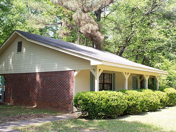 2nd image of 70 Christopher Dr