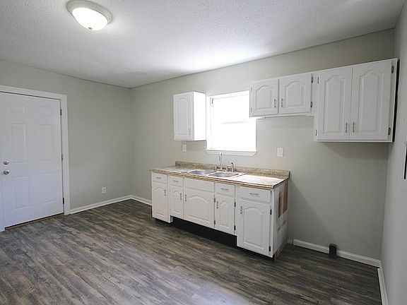 3rd image of 6320 Walden Ave #B