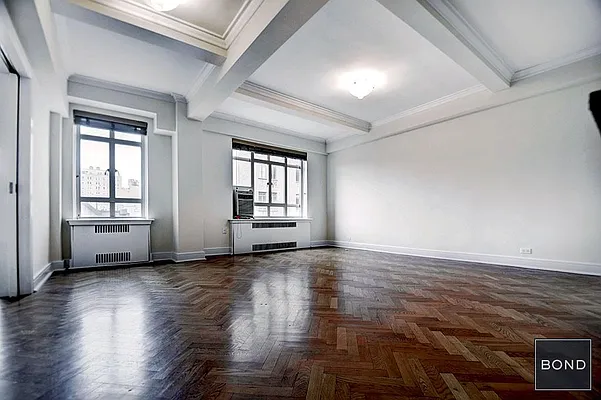 Rented by Bond New York | media 20