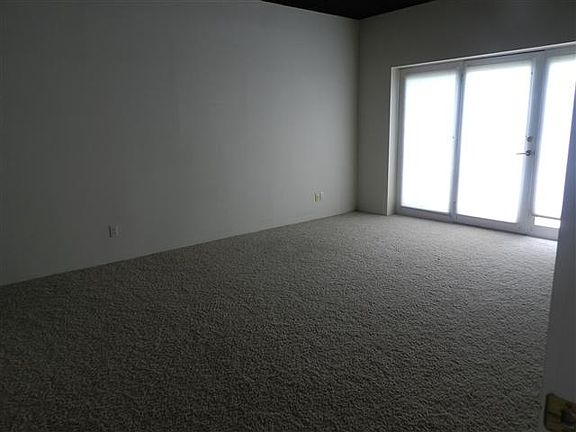 2nd image of 316 Bluebird Dr