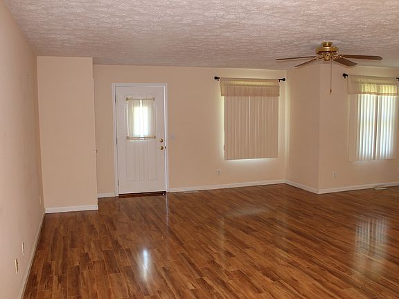 5th image of 90 Ridgeland Rd