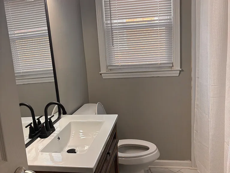 124-126 Greenbriar Rd — Photo 4
