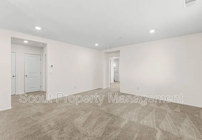 28841 Cutlass St — Photo 14