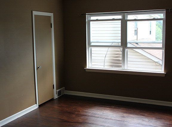 5th image of 109 Bellevue Ln