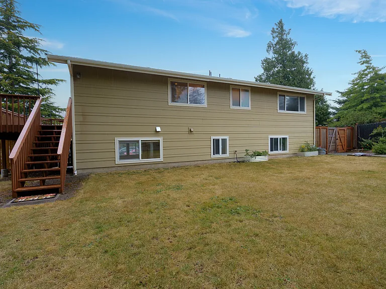 4603 Glasgow Way — Photo 9