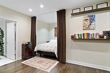 Rented by Bond New York