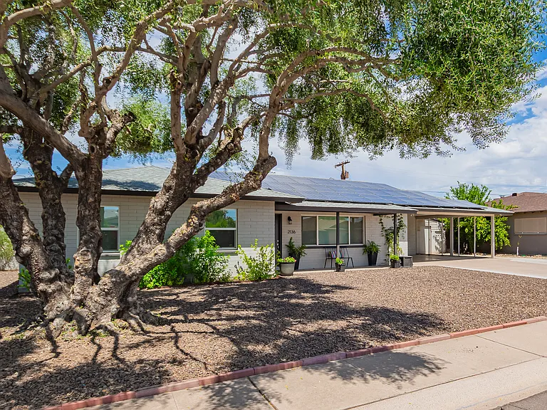 2136 W Village Dr — Photo 4