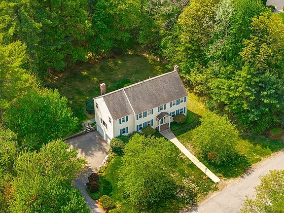 2nd image of 13 Laconia Cir
