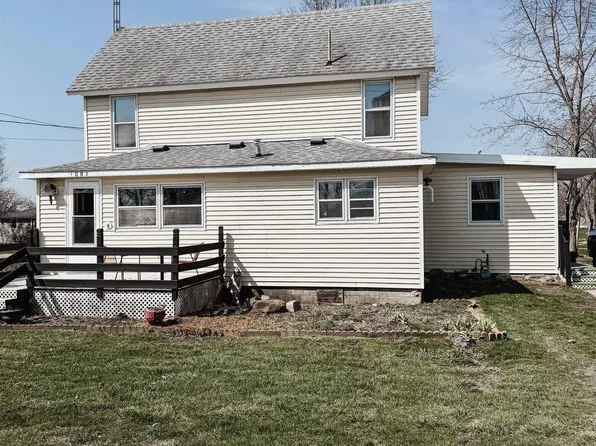 108 S 4th St, Wolcott, IN 47995
