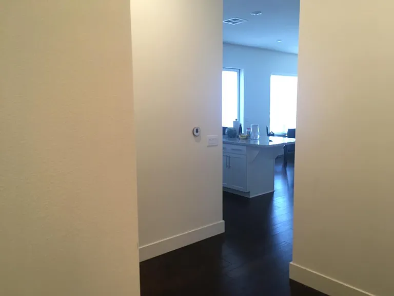 1660 Delano St #30 — Photo 3