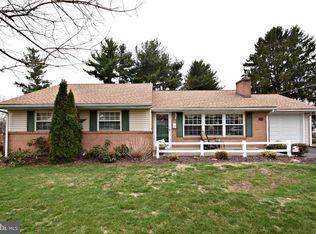 207 Elliott Dr, Douglassville, PA 19518