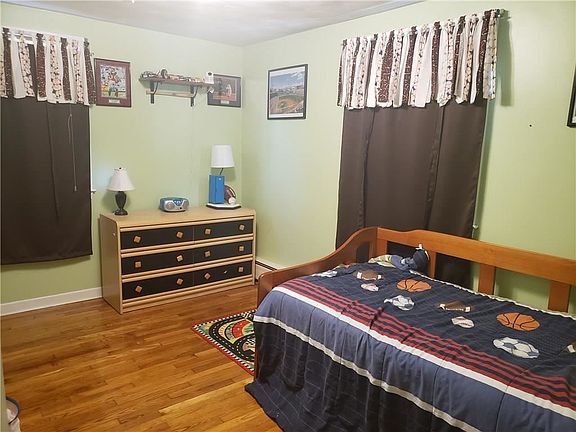 4th image of 25 Fairgreen Dr
