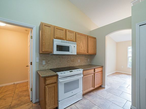 2nd image of 702 Cypress Oak Cir