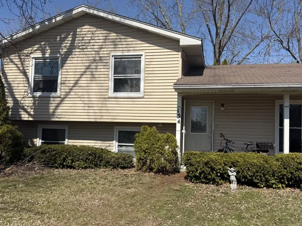 134 Dolores St, Oswego, IL 60543