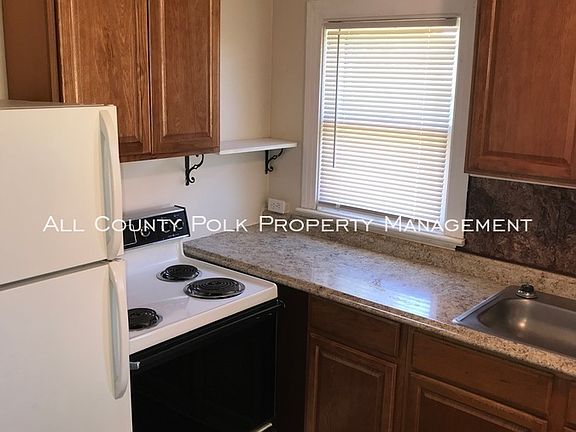 4th image of 2702 Avenue G NW