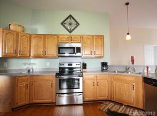 8841 Bryson Bend Dr, Charlotte, NC 28277