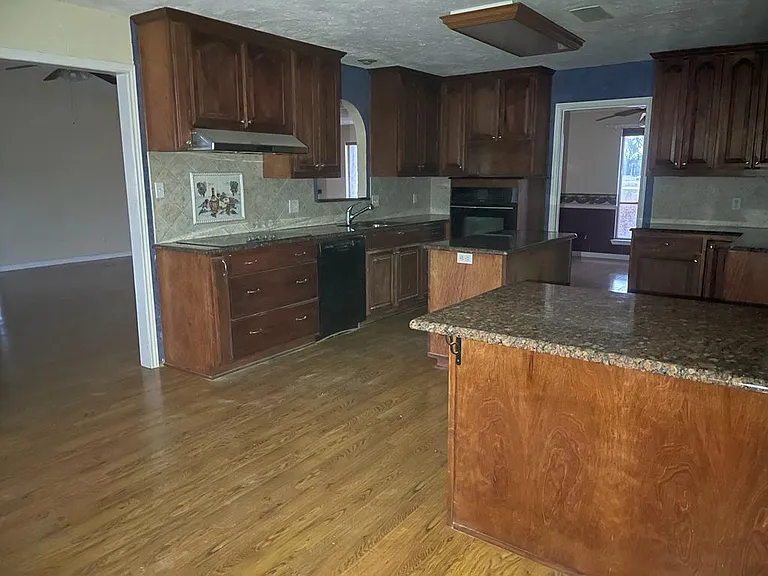 441 Shiloh Dr — Photo 24