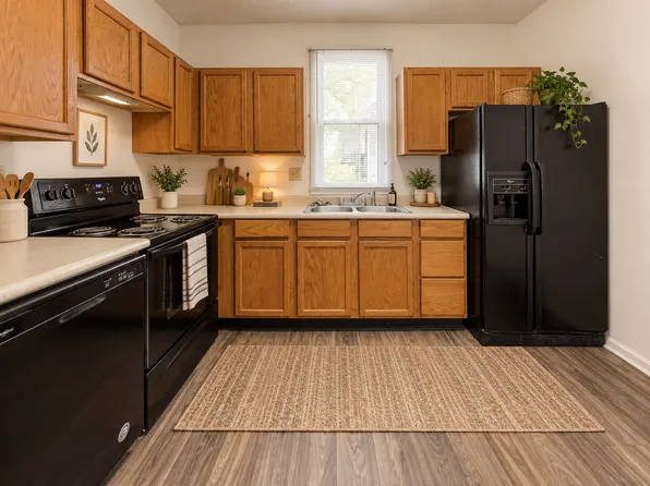 834 W North St, Muncie, IN 47303