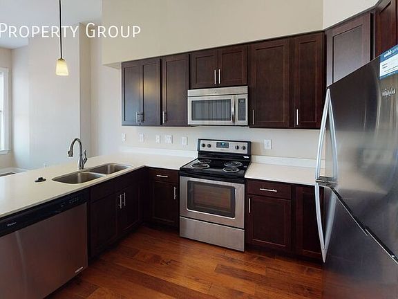 3rd image of 965 E McMillan St #201